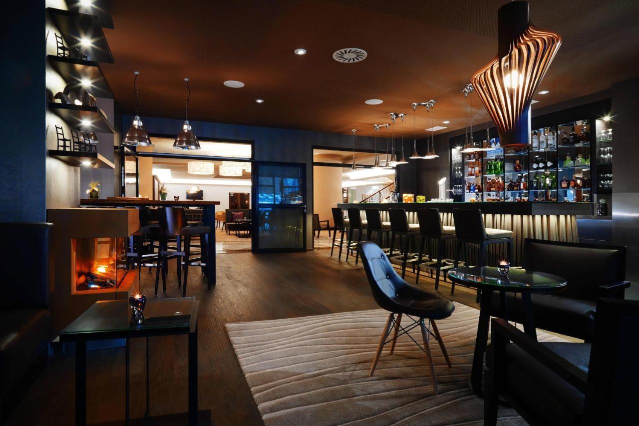 Frankfurt Marriott Hotel Frankfurt am Main Luaran gambar The bar at the hotel