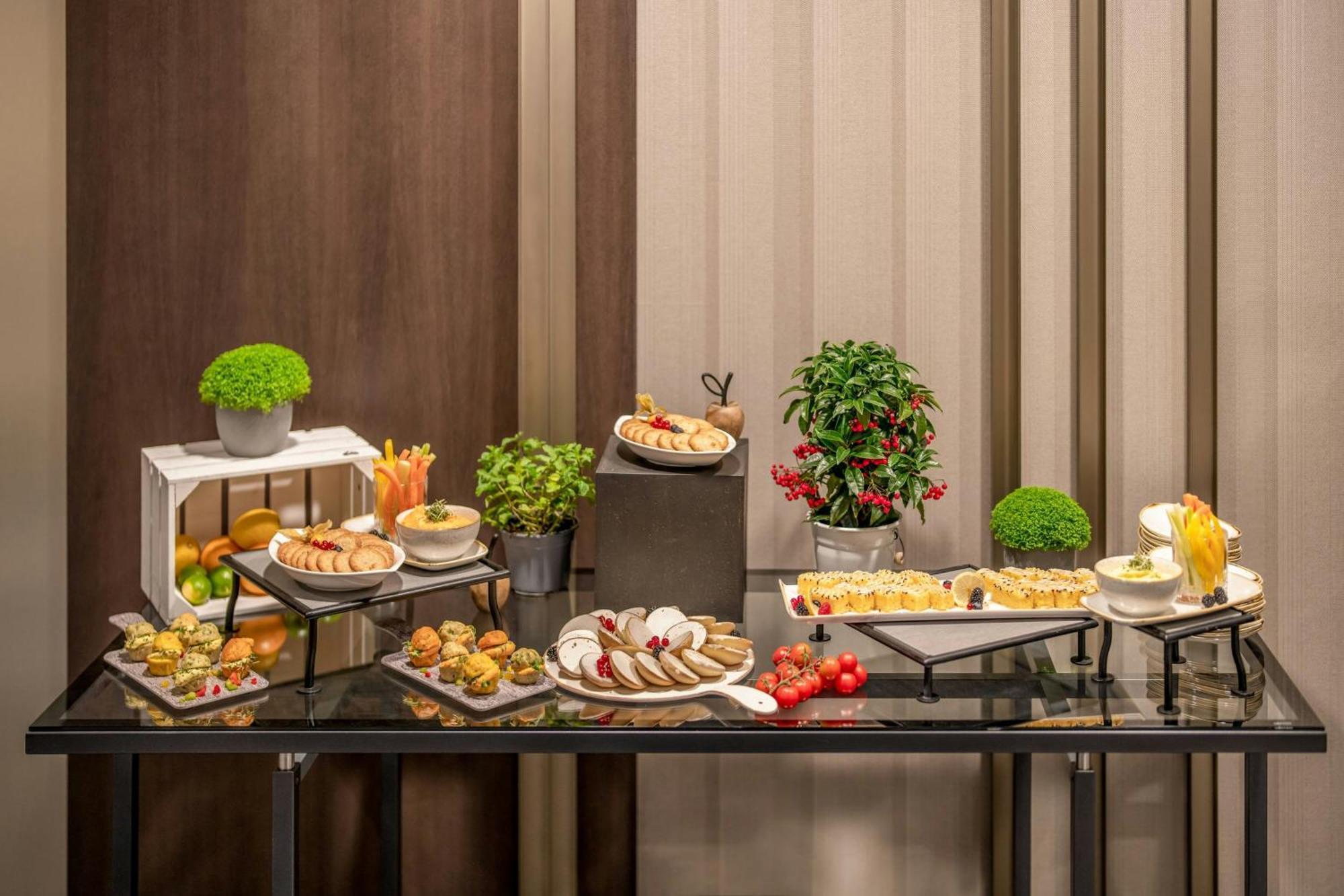 Frankfurt Marriott Hotel Frankfurt am Main Luaran gambar A buffet table